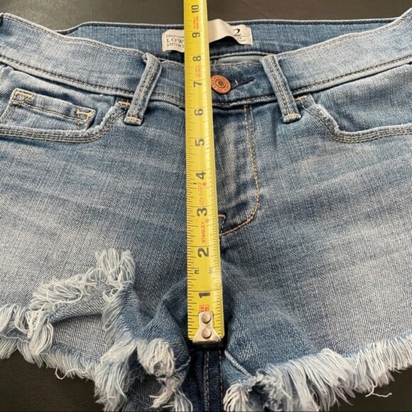 Abercrombie Light Wash Low Rise Denim Shorts - Picture 9 of 10